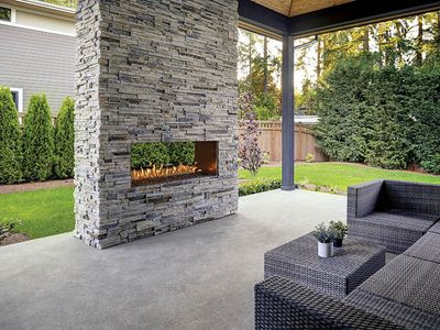 Fire Garden: 6424 See-Thru Outdoor Gas Fireplace - primary view